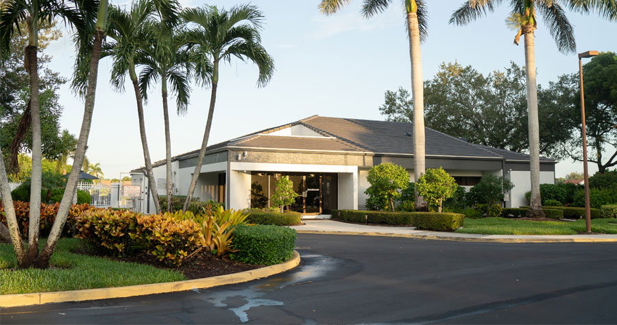 berkshire-lakes-master-association-naples-florida-amenities-clubhouse